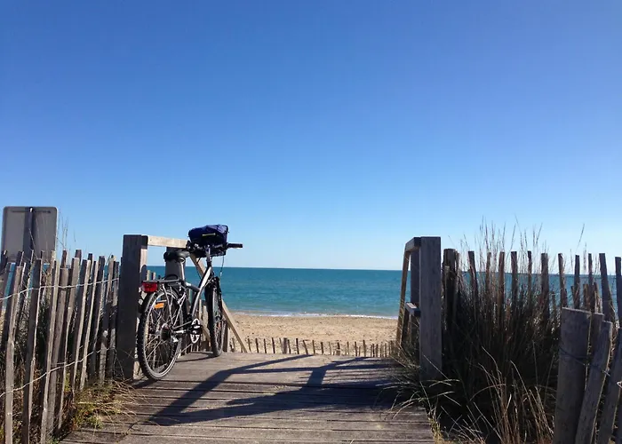 Avec Vue Mer, 30m De La Plage, Parking. Wi-fi Et Linge En Option. - Fr-1-338-542